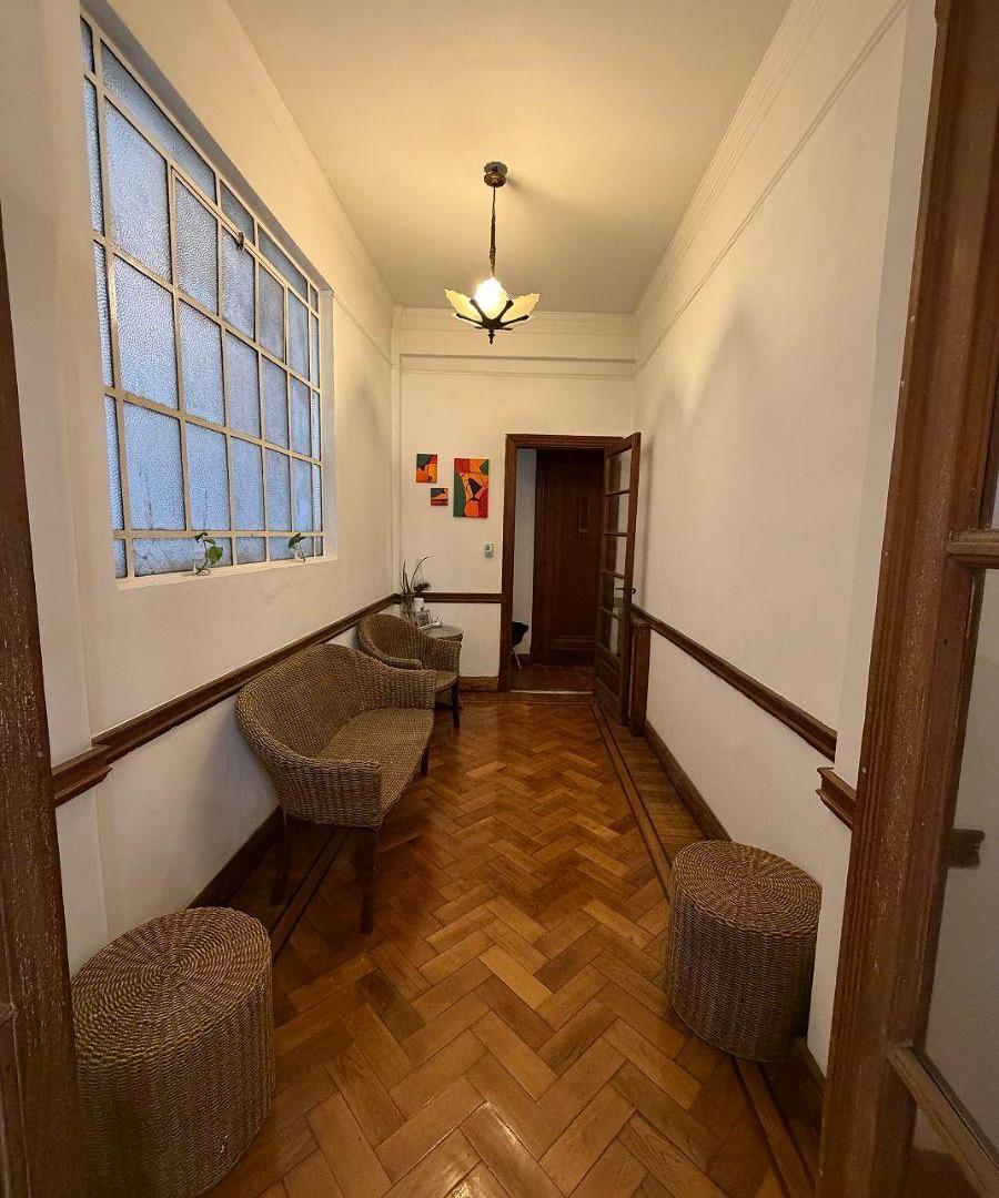 Foto de 4 ambientes al contrafrente en venta barrio Barracas sobre avenida, imagen 1