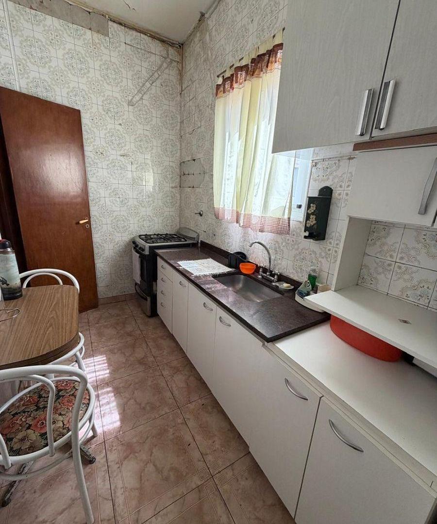 Foto de 3 ambientes con dependencia sobre Av. Montes de Oca en venta Barracas, imagen 3