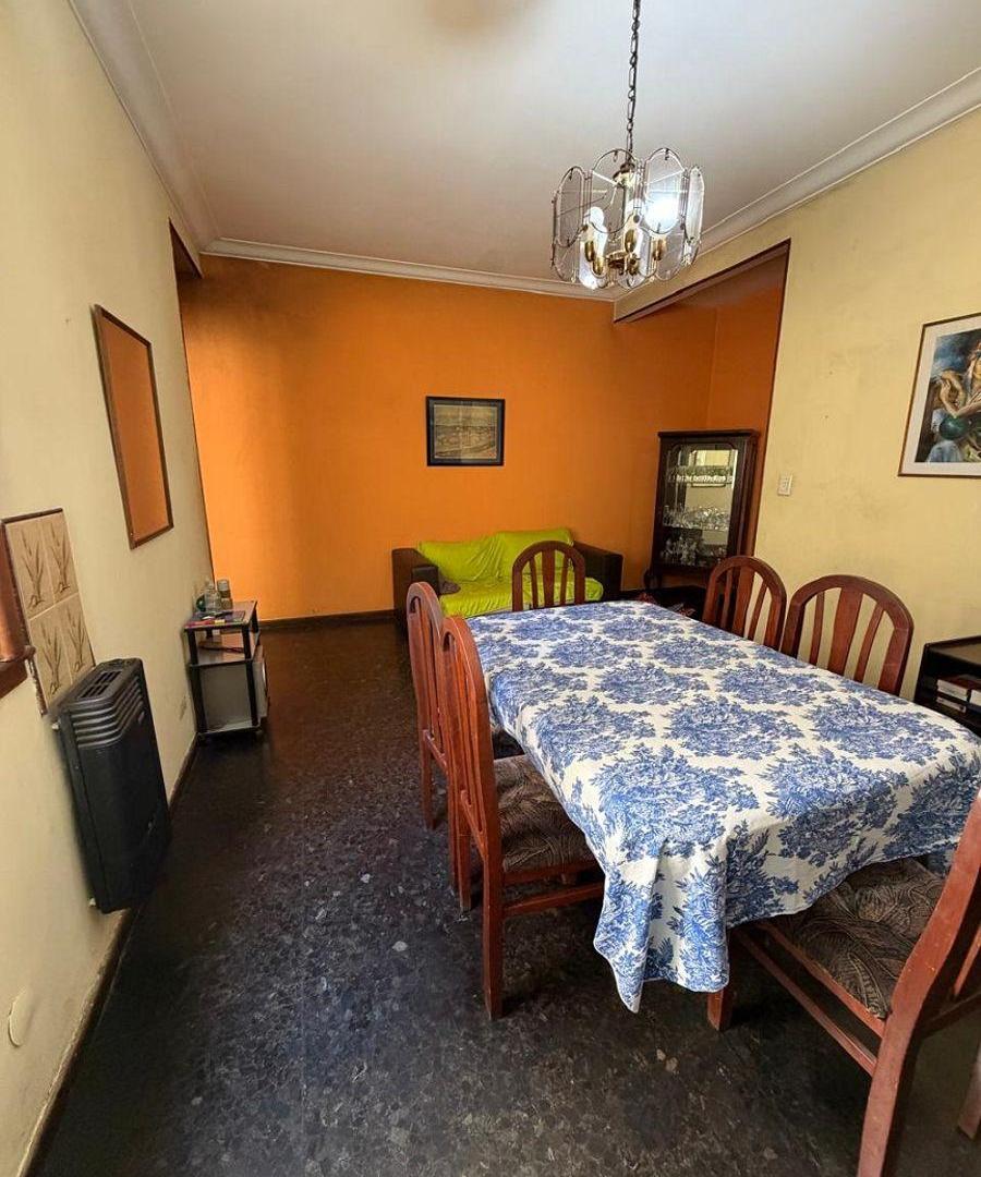 Foto de 3 ambientes con dependencia sobre Av. Montes de Oca en venta Barracas, imagen 2