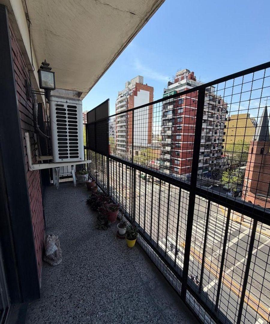 Foto de 3 ambientes al frente con balcón sobre Avenida Montes de Oca en venta, imagen 3