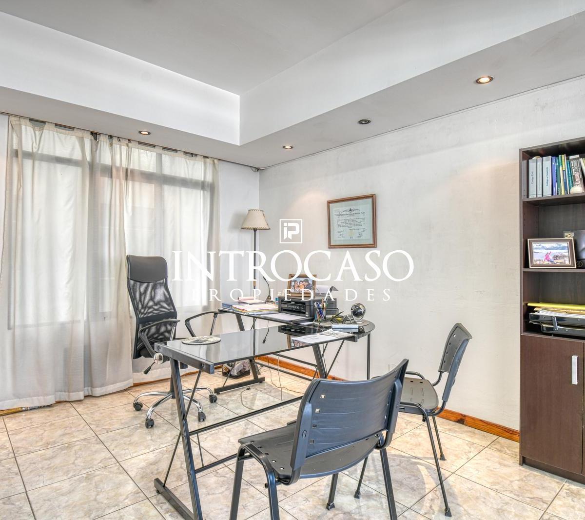 Foto de Venta Permuta Oficina Amplia Balcon al frente, imagen 2