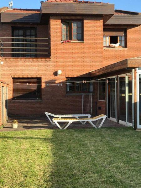 Venta Chalet 6 Ambientes Garage Patio 2