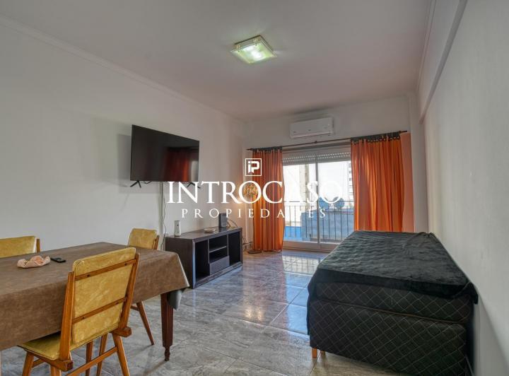 Venta Permuta Departamento 2 Ambientes Con Dependencia Cochera