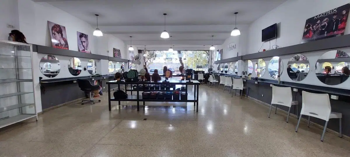Alquiler Amplio Local Comercial Patio 2