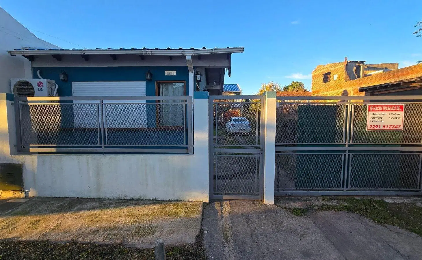 Venta o Permuta Casa Local y Departamento en block 4
