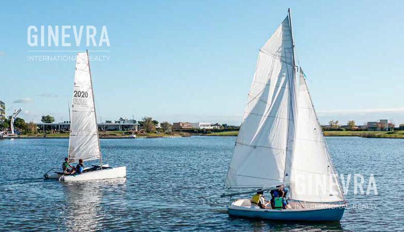 Terreno en venta al lago central en barrio Amarras Puertos del Lago, Escobar
