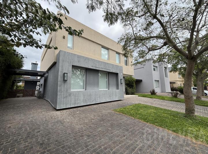 Casa en Venta en Los Lagos Nordelta 4