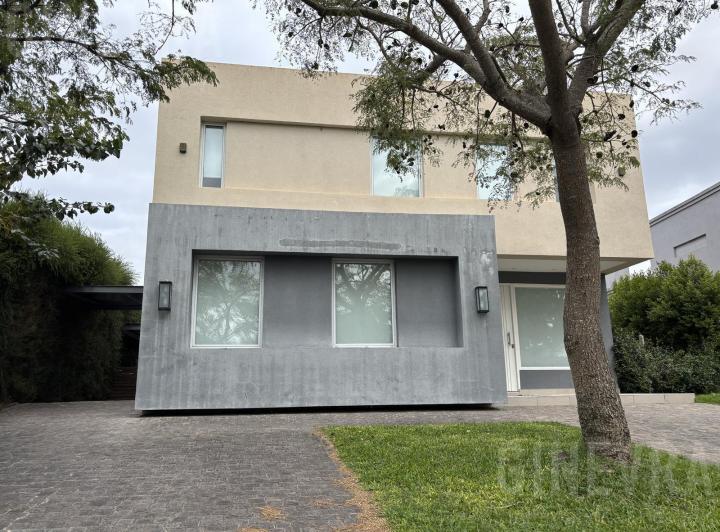 Casa en Venta en Los Lagos Nordelta 4