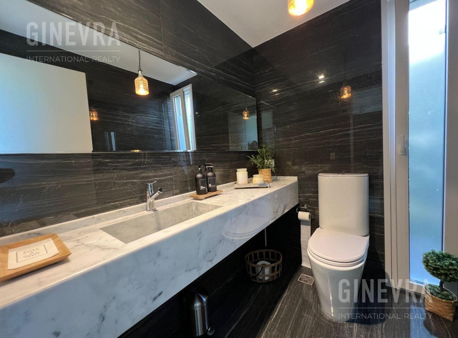 Casa de 4 dormitorios en venta en El Golf, Nordelta