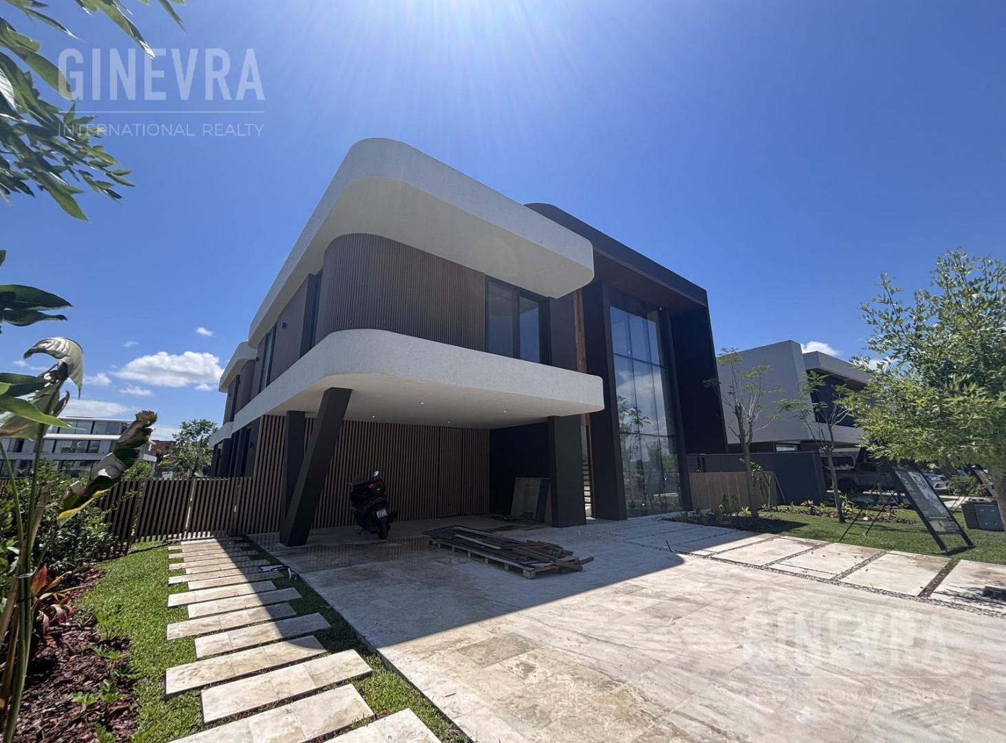 Casa en Venta y Alquiler en El Yacht Nordelta