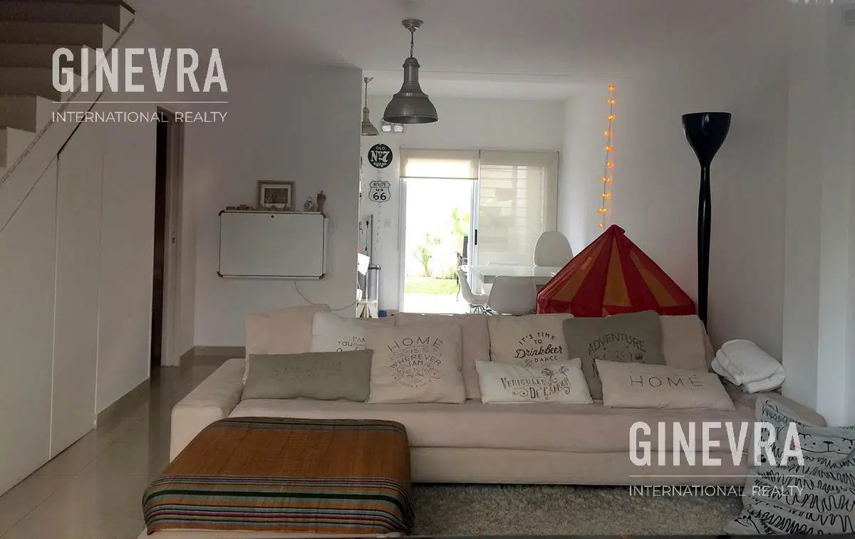 PH de 3 dormitorios en venta con jardín en venta en Olivos 2