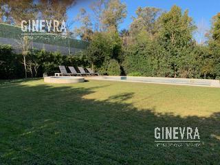 Hermosa casa en venta y en alquiler amoblado en Mayling CC