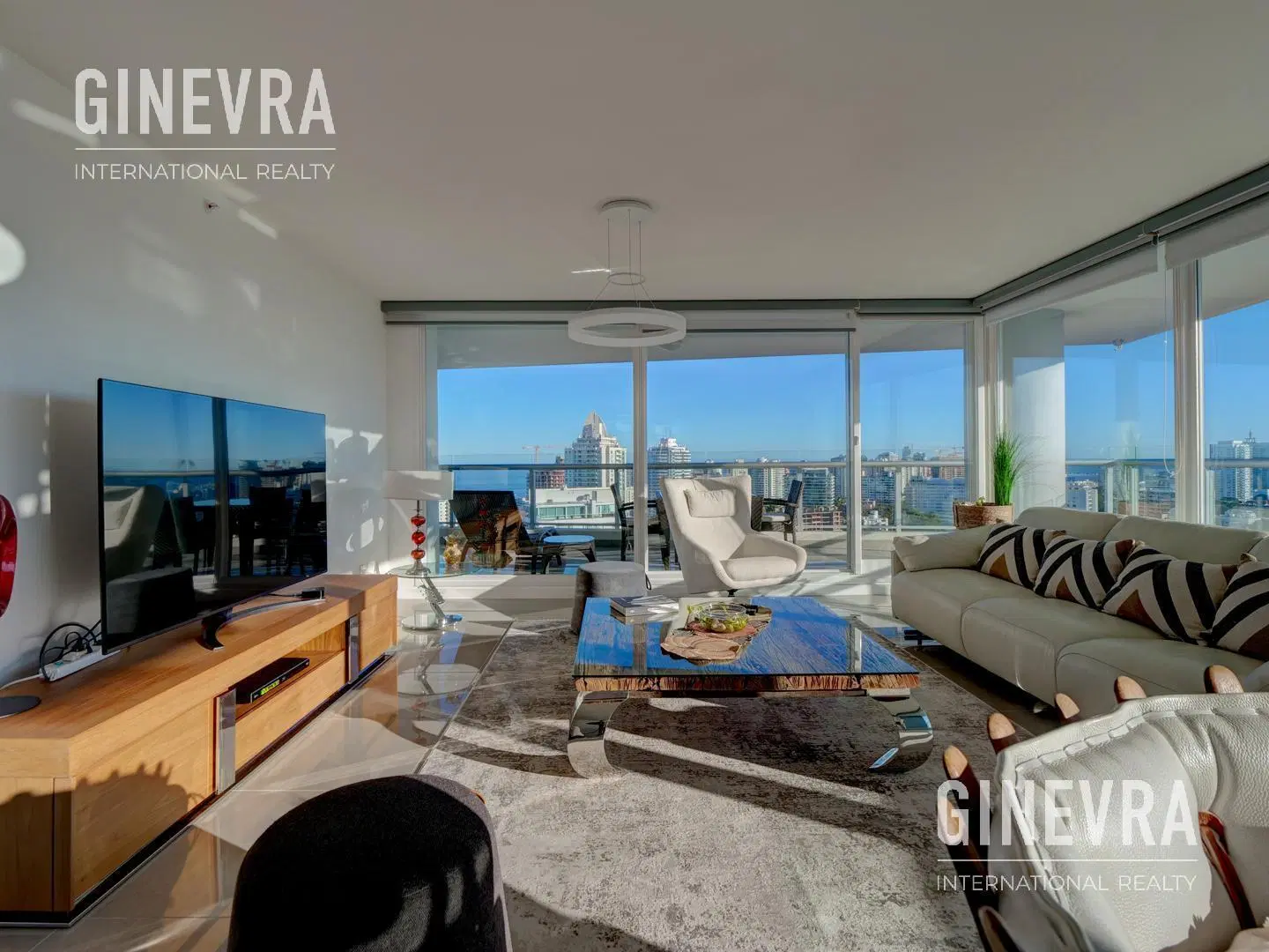 Departamento en Playa Brava 5