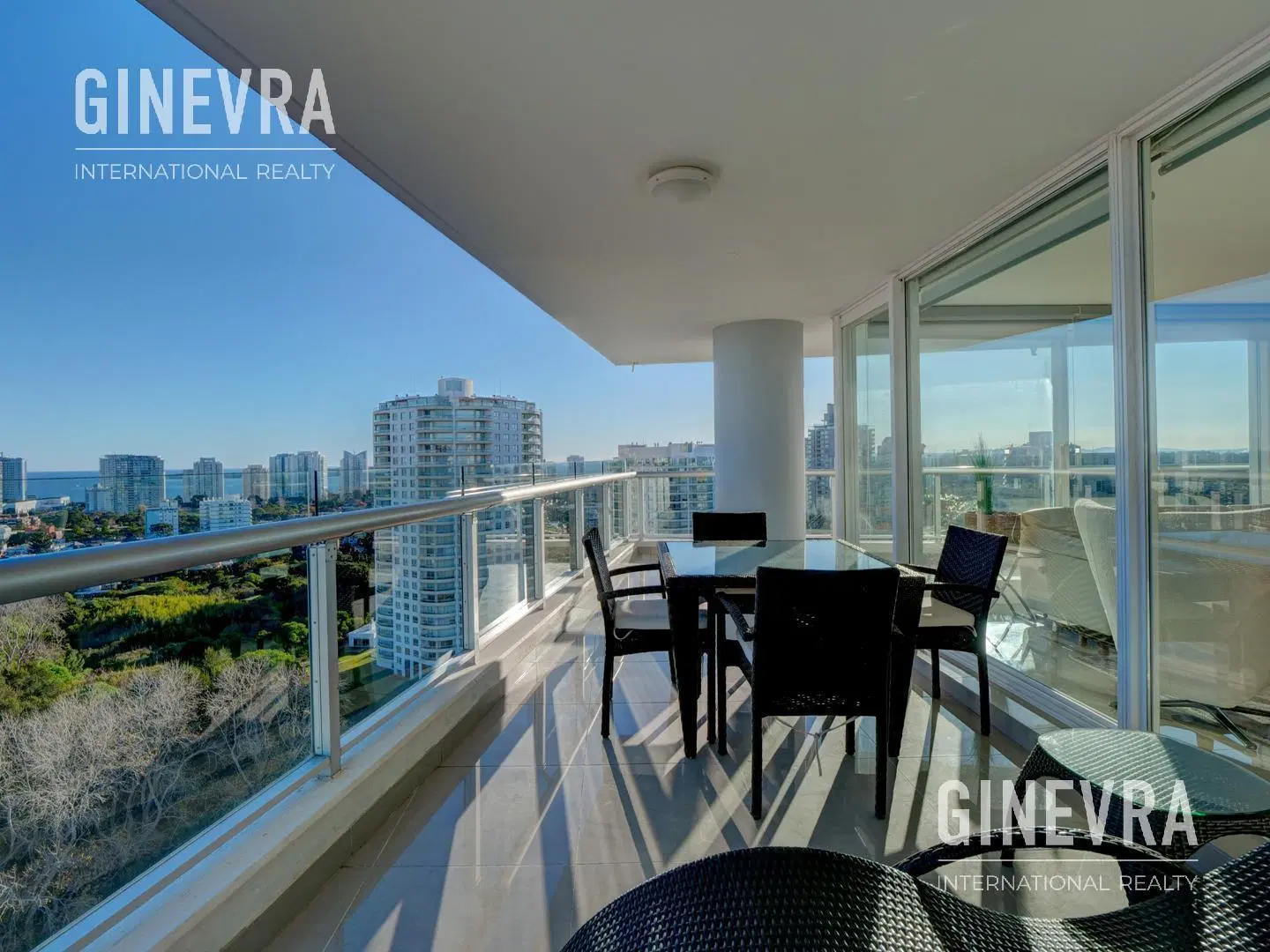 Departamento en Playa Brava 8
