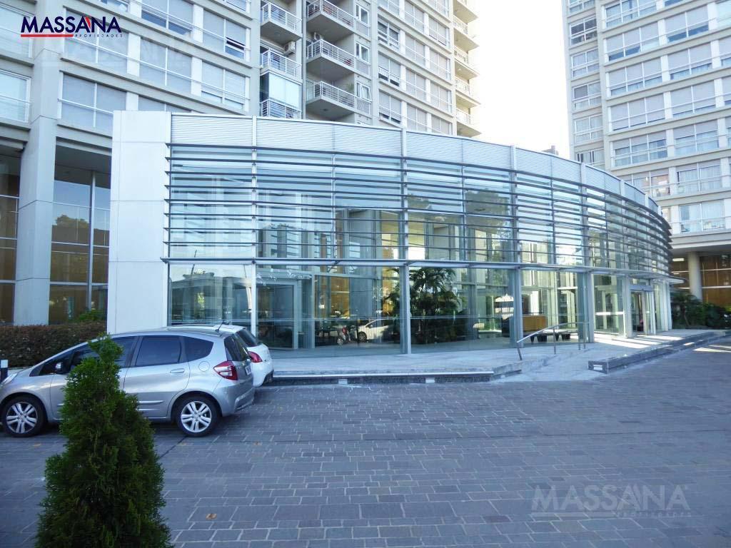 Departamento en Torre Centennial. 216 m² con Terraza, Dos Cocheras y La Mejor Vista Al Rio 2