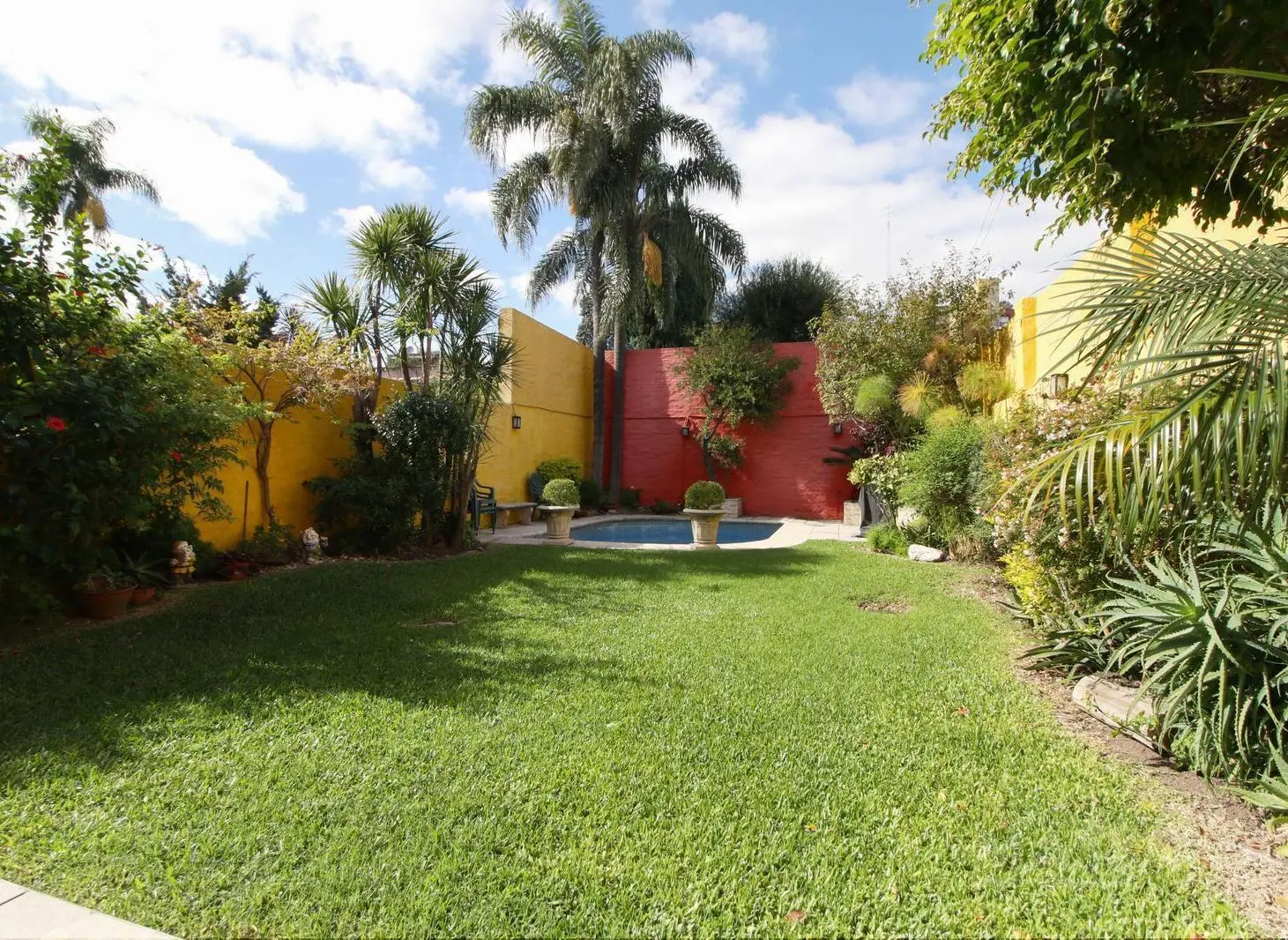 Casa en villa Devoto con Jardin ,Piscina y cochera. 5