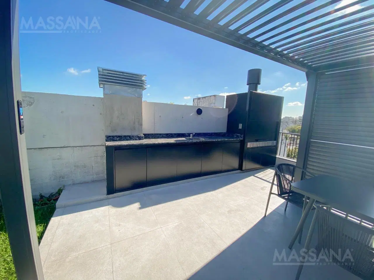 Dpto 4 ambientes con Terraza propia de 125m2, cochera y baulera 4