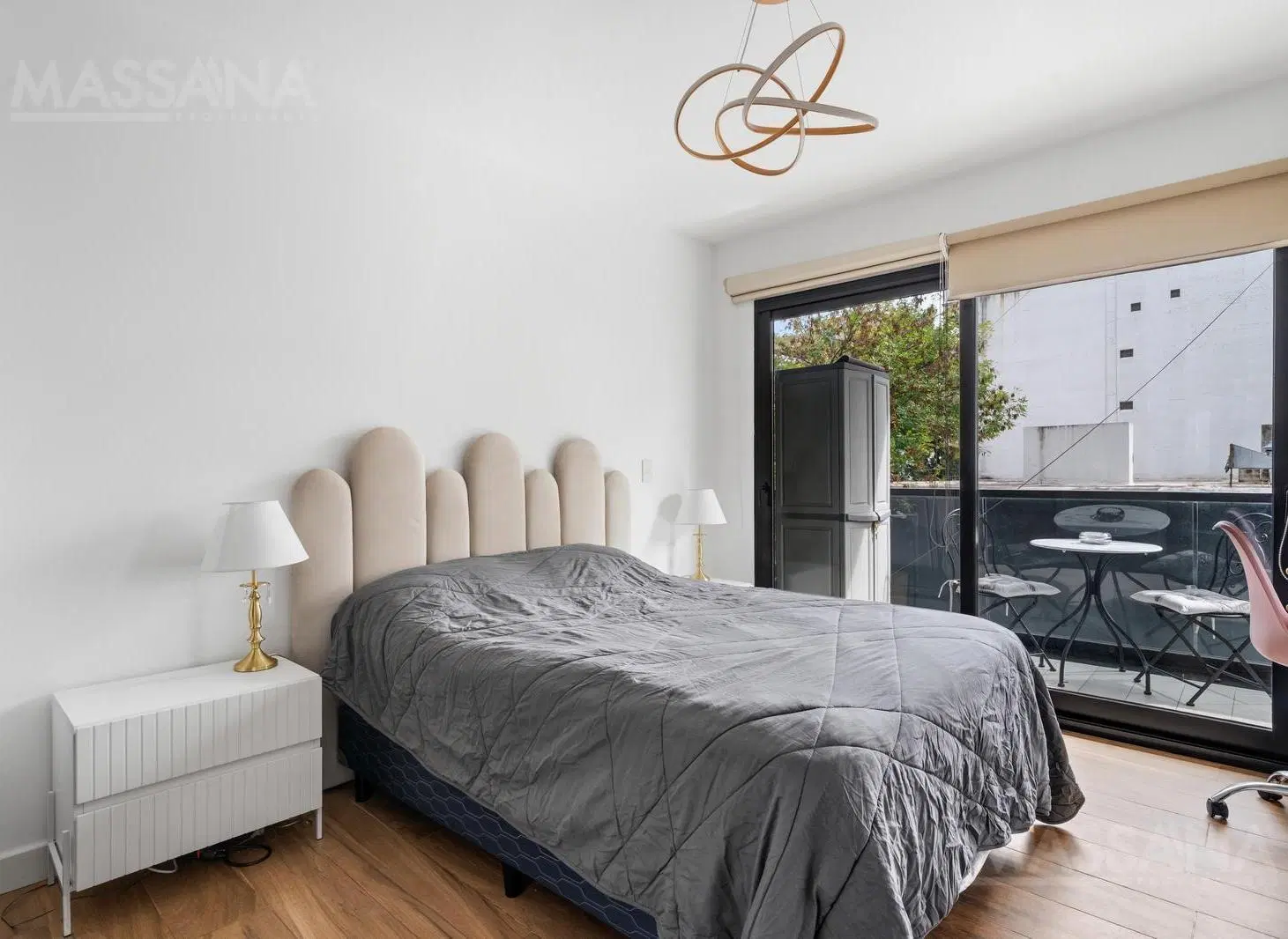 Venta de departamento 2 ambientes al frente - Edificio Boutique diseñado por Arq Carlos Ott 1