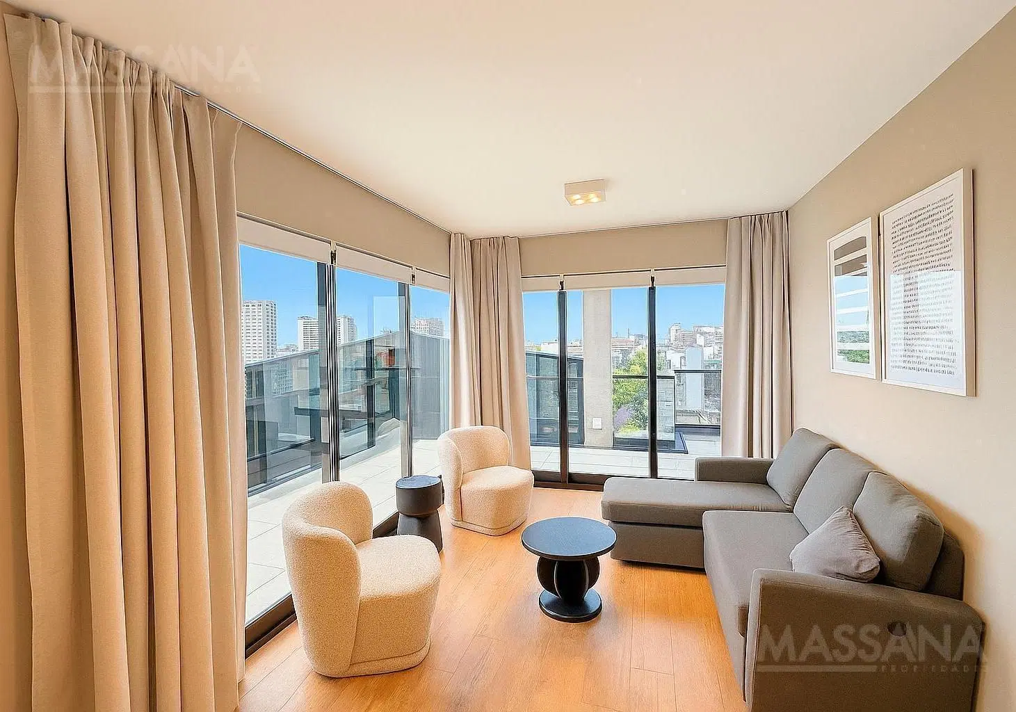 Departamento 3 ambientes con cochera-piso alto -Amoblado y equipado - Diseñado por Arq Carlos Ott 1