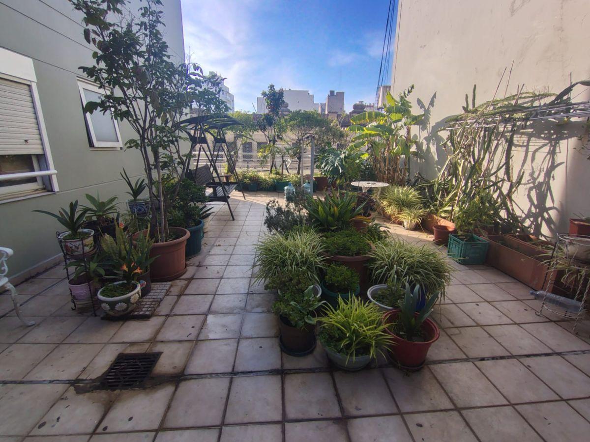3 AMBIENTES CON GRAN PATIO!!