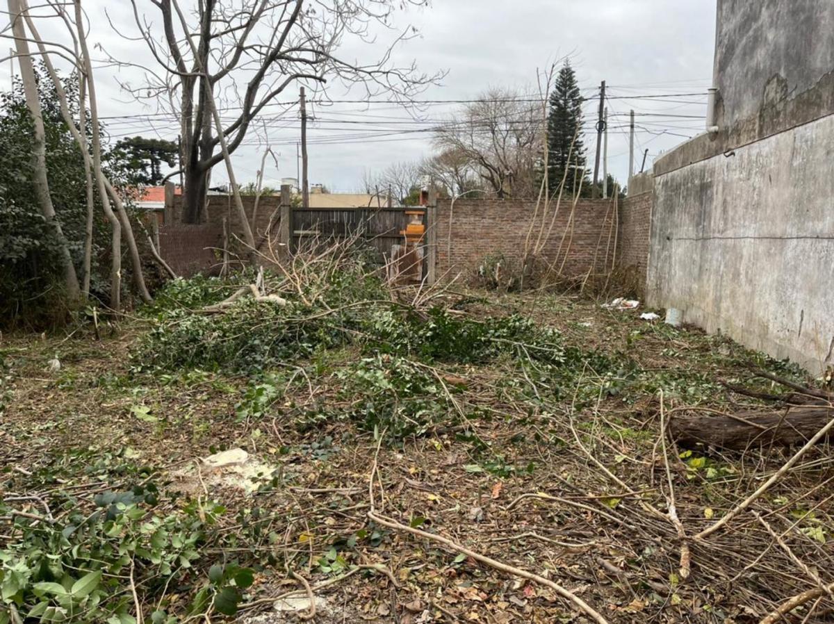 Excelente lote de 400m2 a media cuadra de la 197