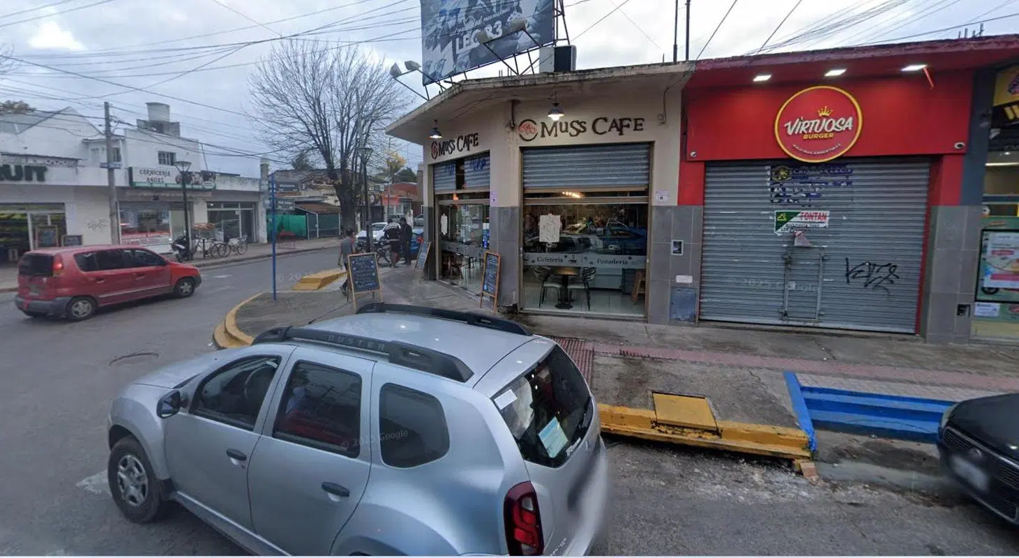 Alquiler amplio local comercial con gas en esquina 3
