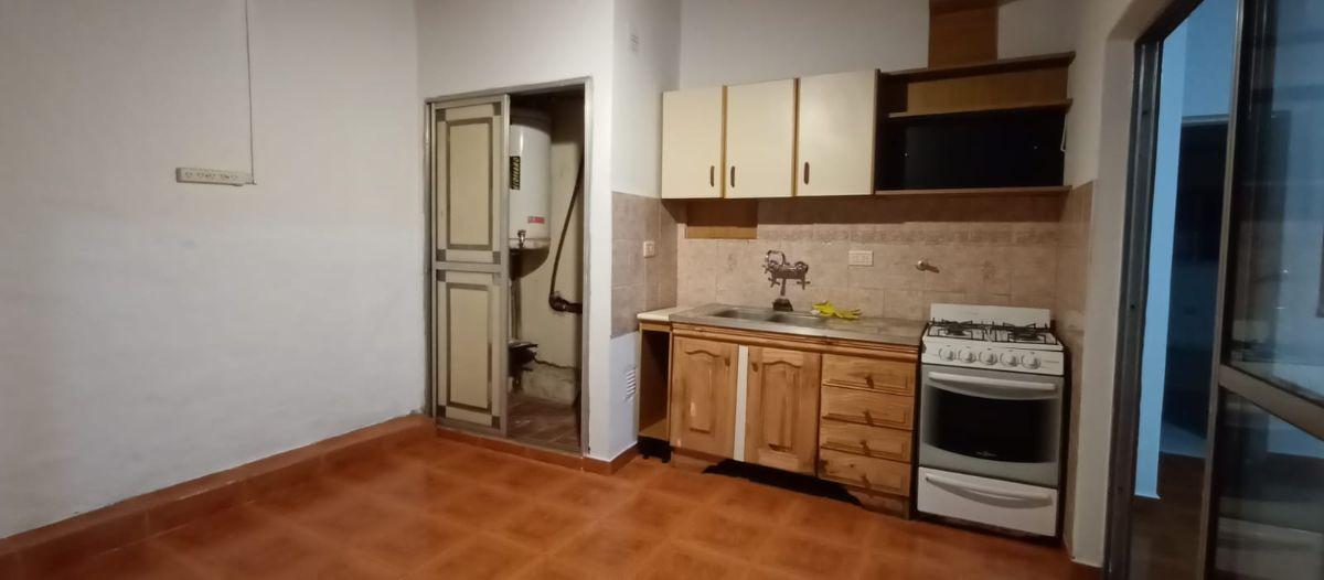 Foto de En alquiler Amplio dpto dos ambientes, Centro Los Polvorines, imagen 3