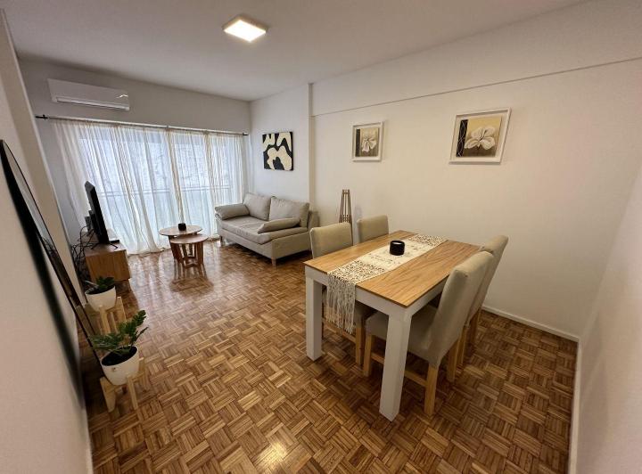 Departamento 2 ambientes. | Av. rivadavia al 3900 3