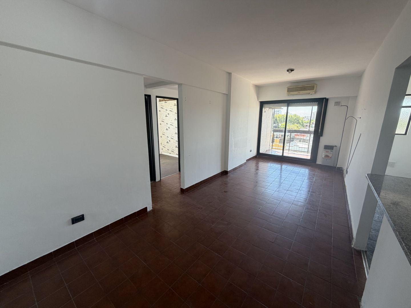 Departamento 4 ambientes 2 dormitorios. | CUENCA al 2000