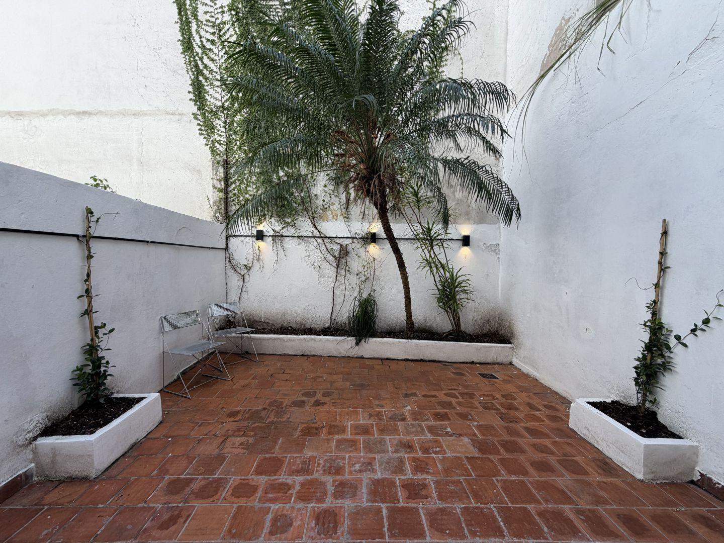 DEPARTAMENTO VENTA RECOLETA CON PATIO