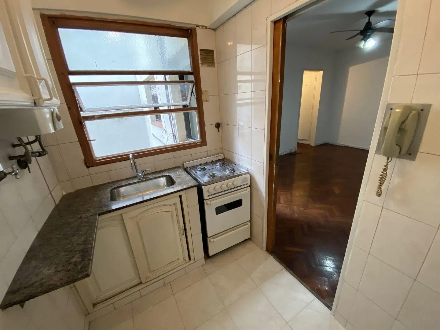 Departamento 2 ambientes. | SENILLOSA al 200 5