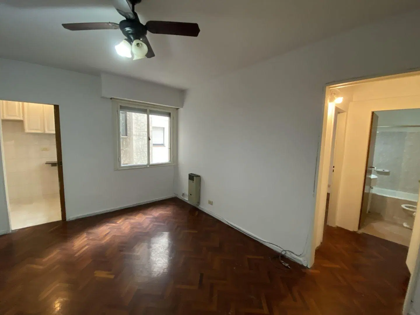 Departamento 2 ambientes. | SENILLOSA al 200 4