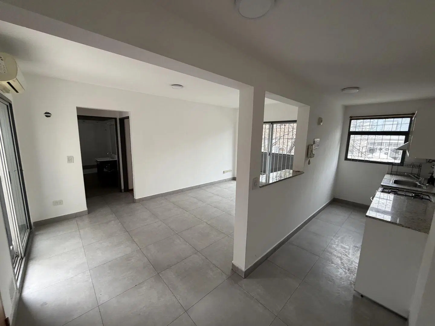 Departamento 2 ambientes. | Felipe Vallese al 2300 1