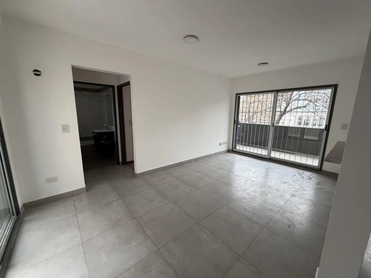 Departamento 2 ambientes. | Felipe Vallese al 2300 3