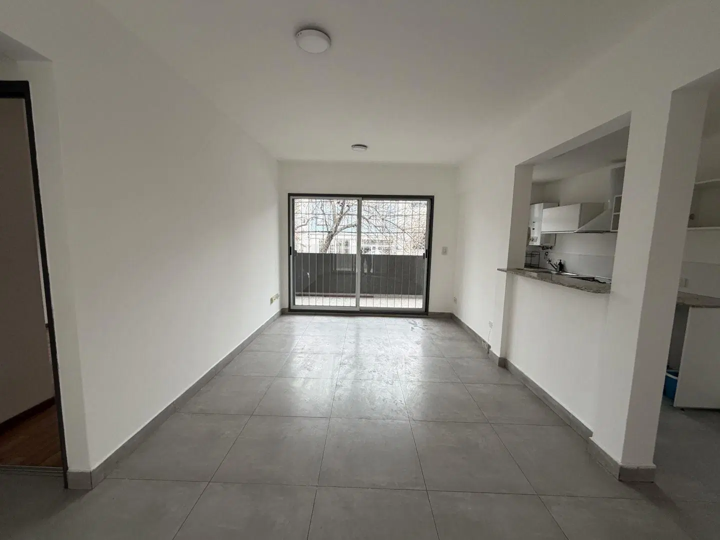 Departamento 2 ambientes. | Felipe Vallese al 2300 4