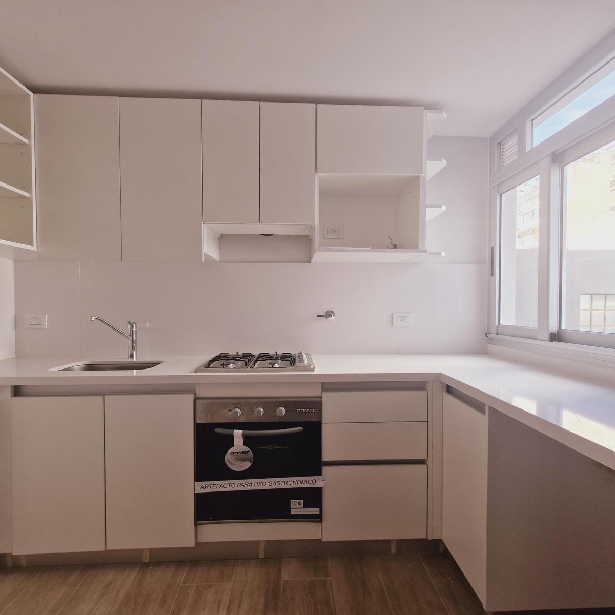 En venta, 3 ambientes a estrenar con cochera