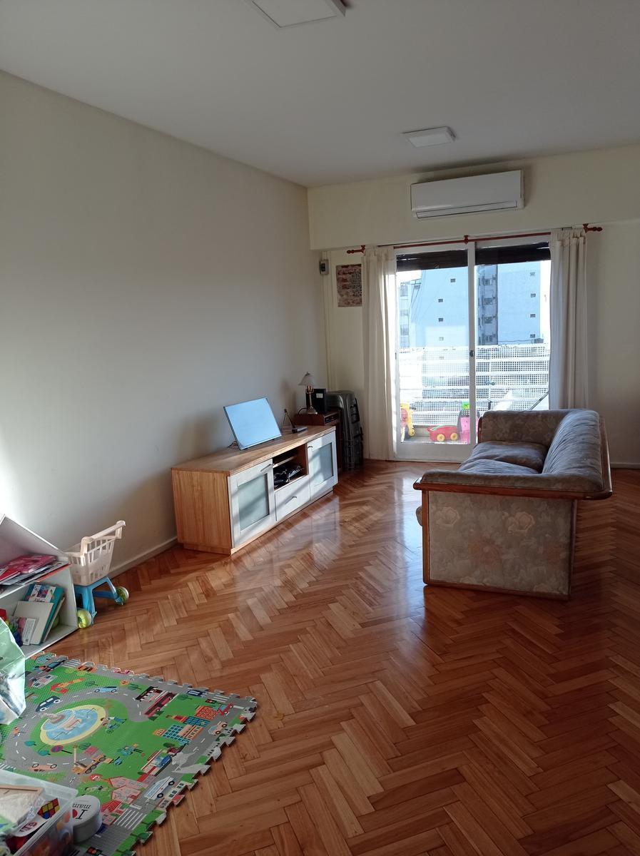 3 Ambientes en Venta. Balcón Al Frente 2