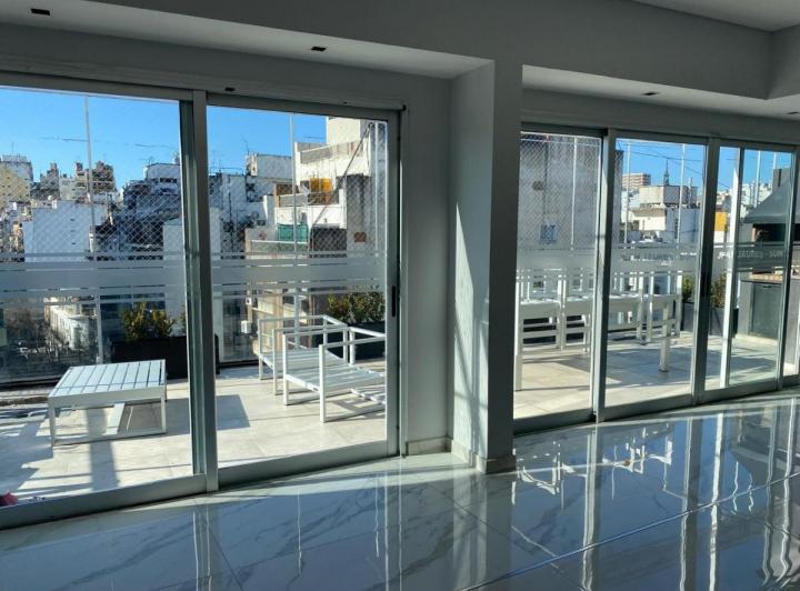 ALQUILA TEMPORARIO - Monoambiente con balcón - Full amenities 3