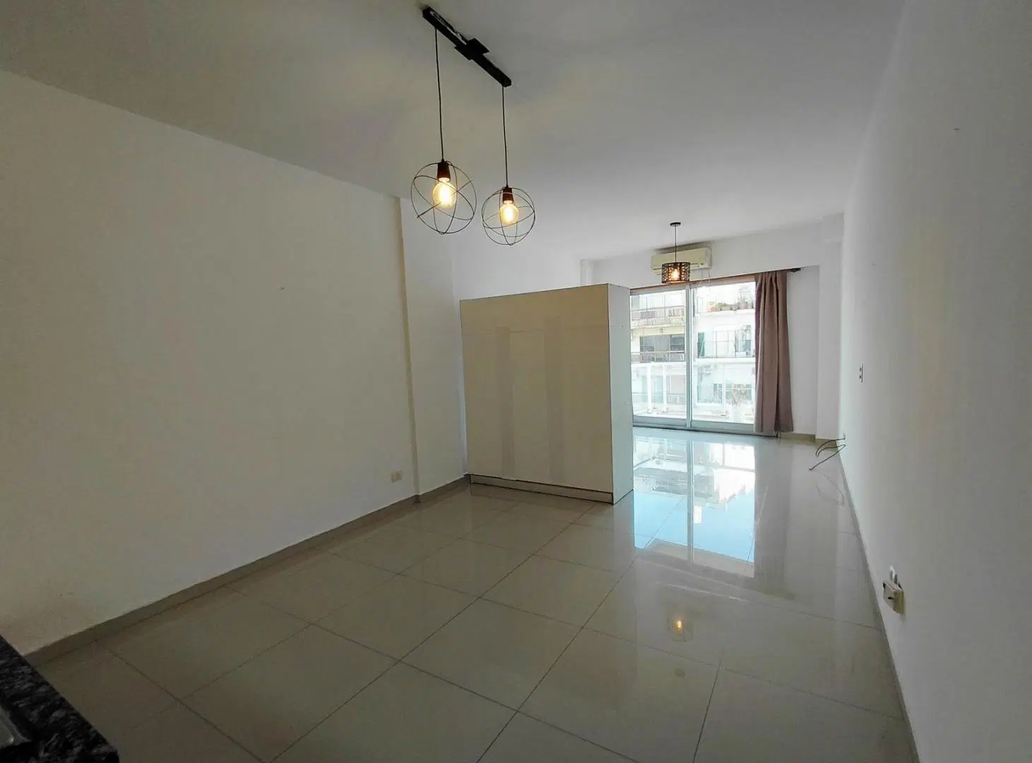 Departamento en alquiler con balcón 4