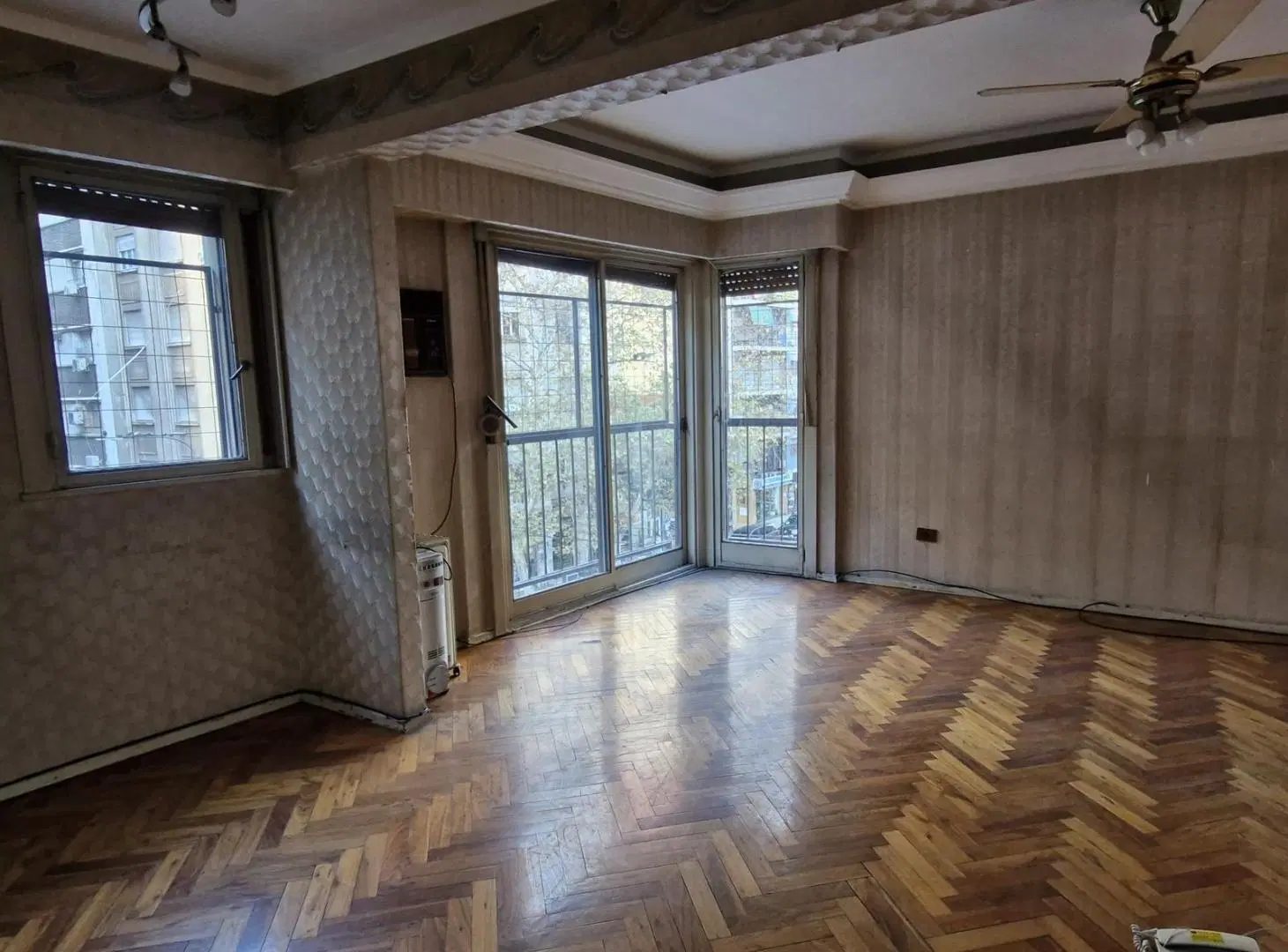 Vende! Luminoso 3 ambientes - Excelente ubicación 2