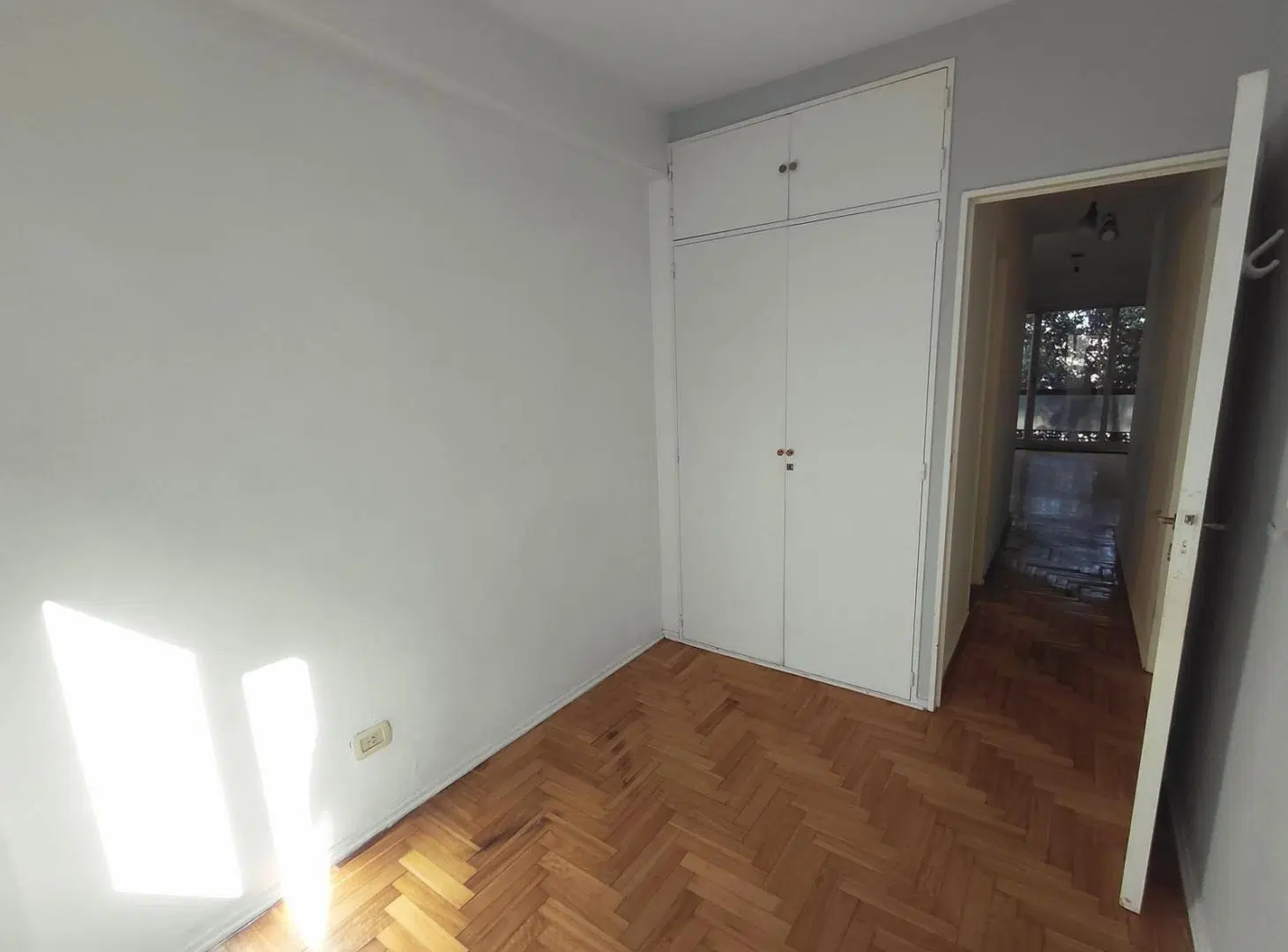 Departamento en alquiler con balcón 4