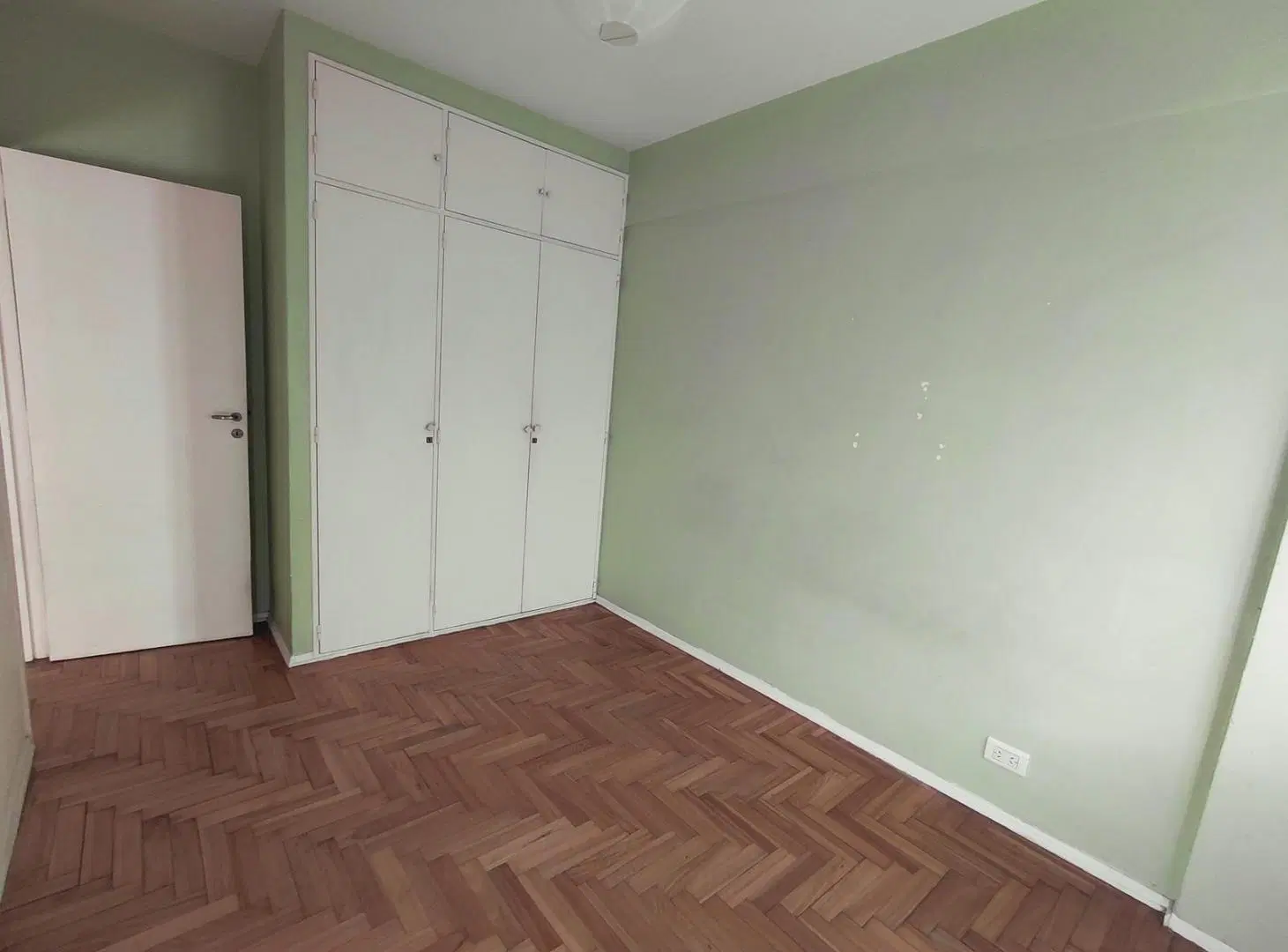 Departamento en alquiler con balcón 3