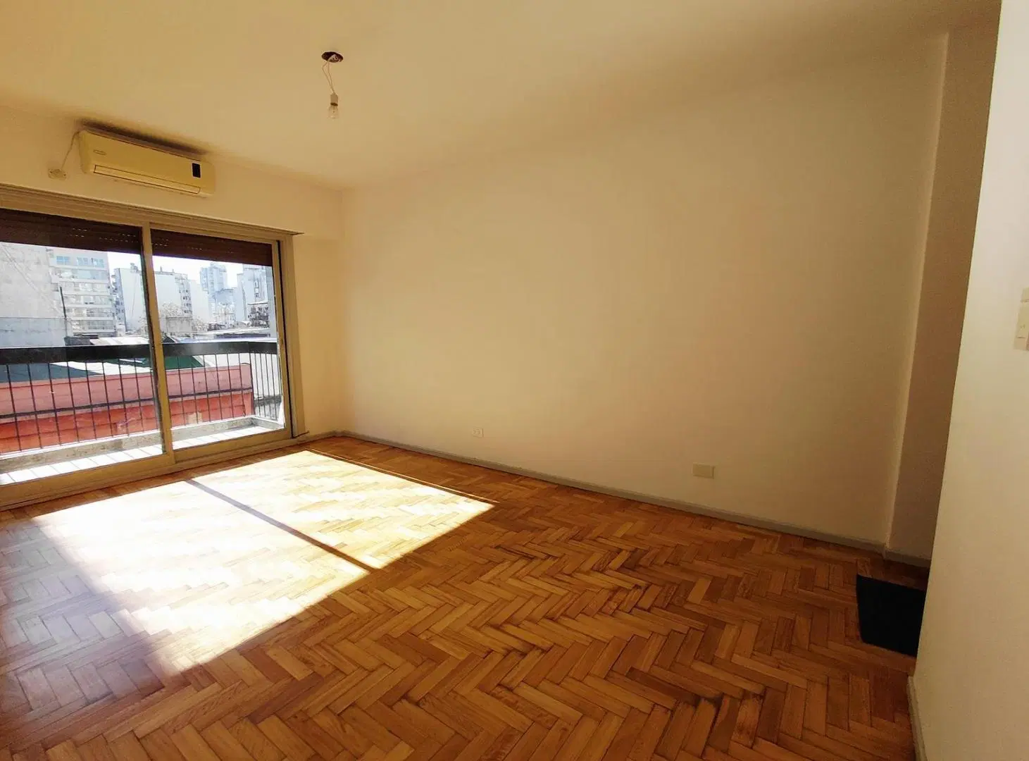 Departamento en alquiler con balcon al fte 2
