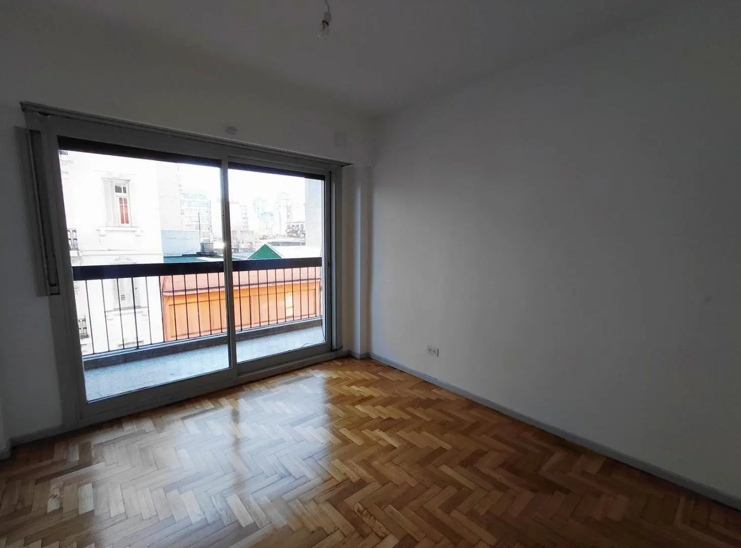 Departamento en alquiler con balcon al fte 4