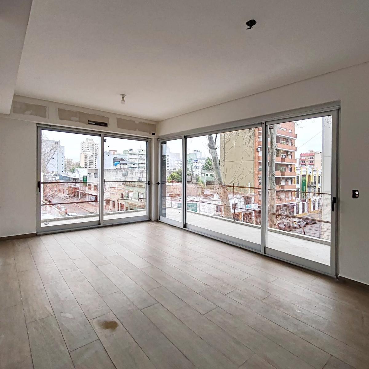 Departamento Tres Ambientes en Venta en San Martín 2