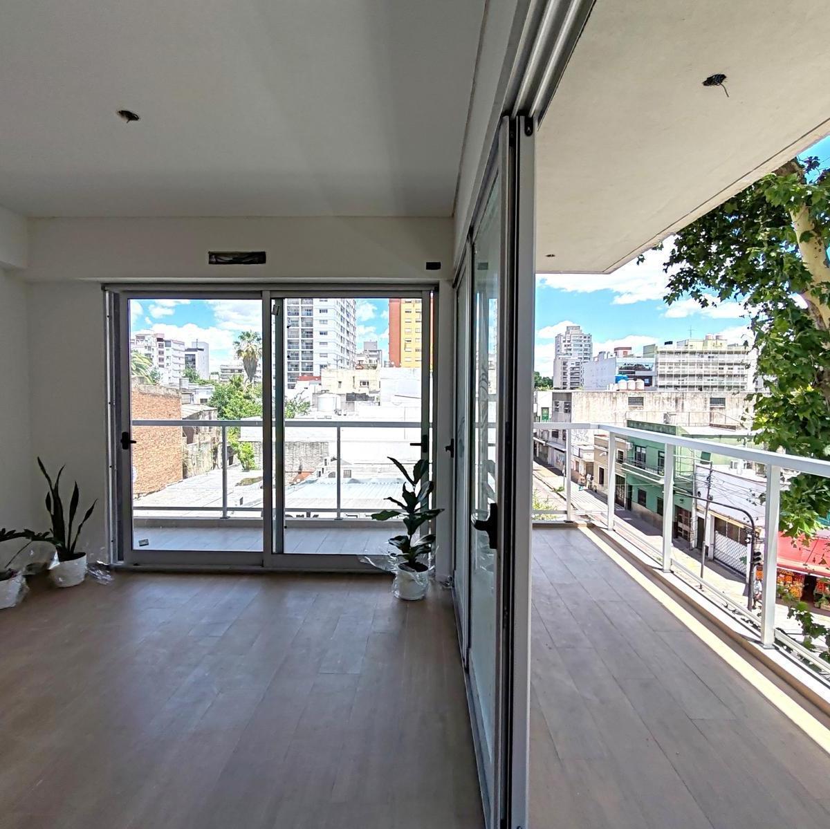 Departamento Tres Ambientes en Venta en San Martín 3