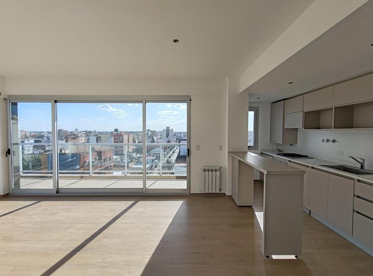 Tres ambientes en venta en San Martín