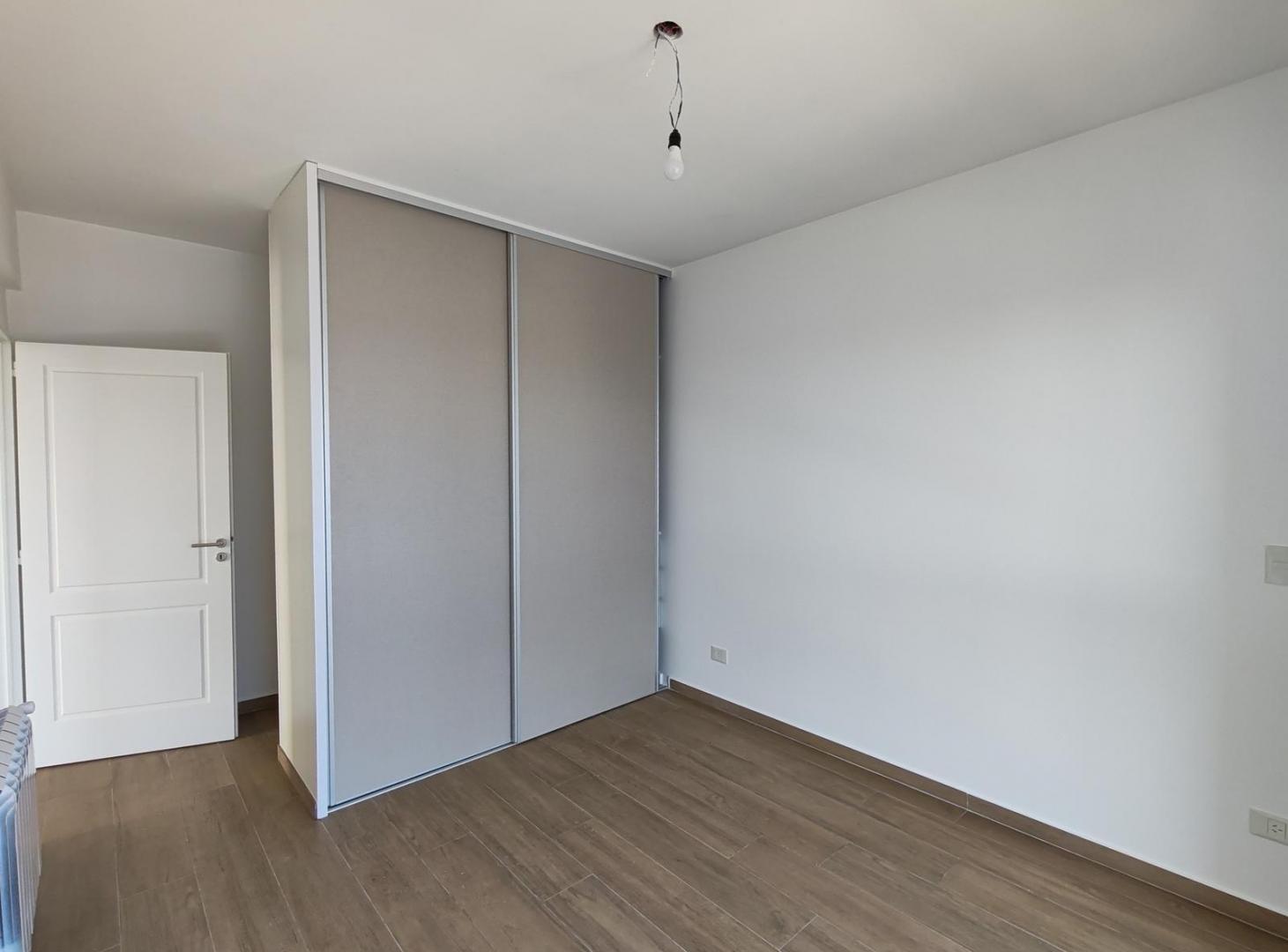 Tres ambientes en venta en San Martín