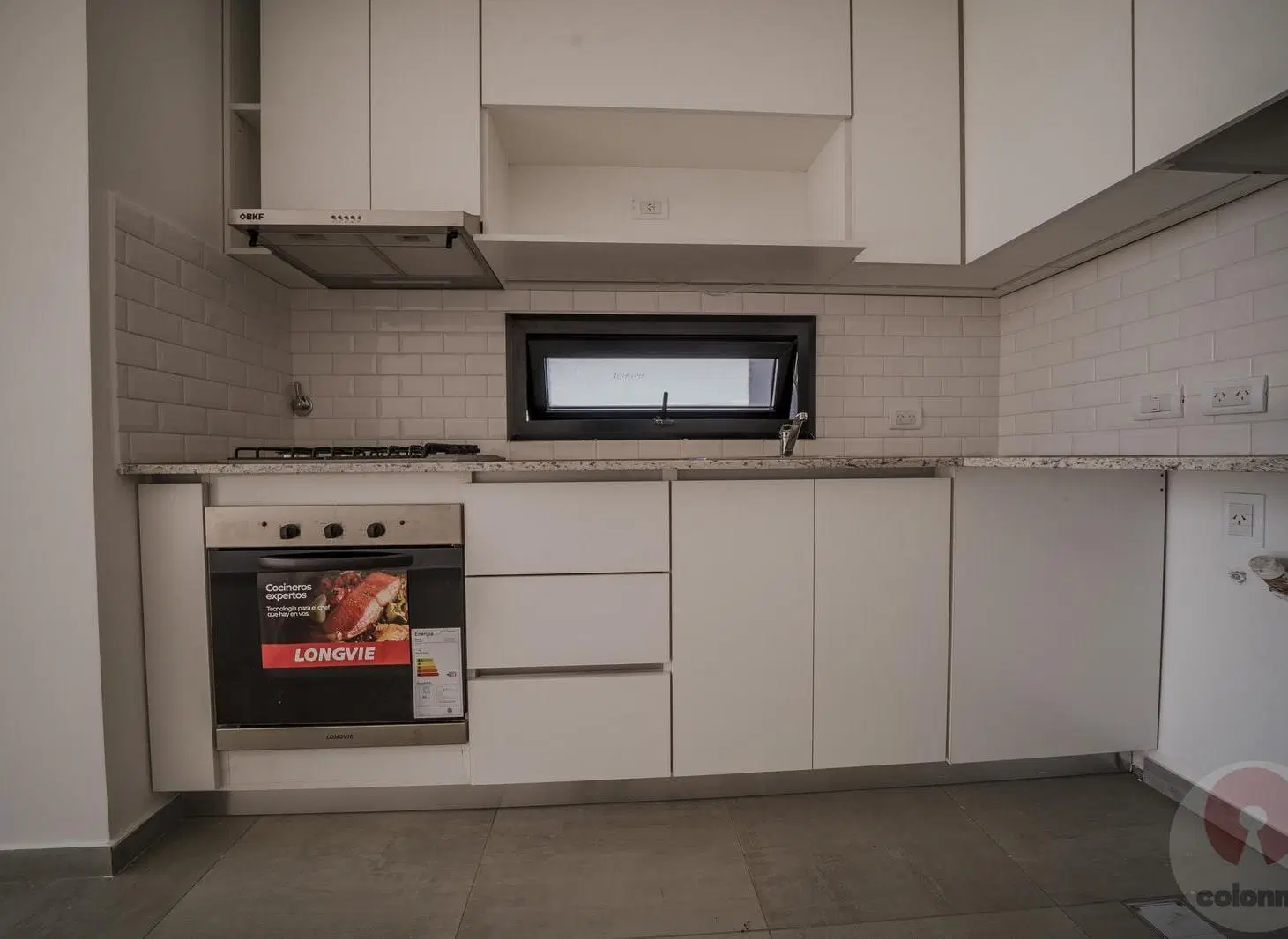 Departamento de dos ambientes luminoso con cochera a estrenar en venta 3