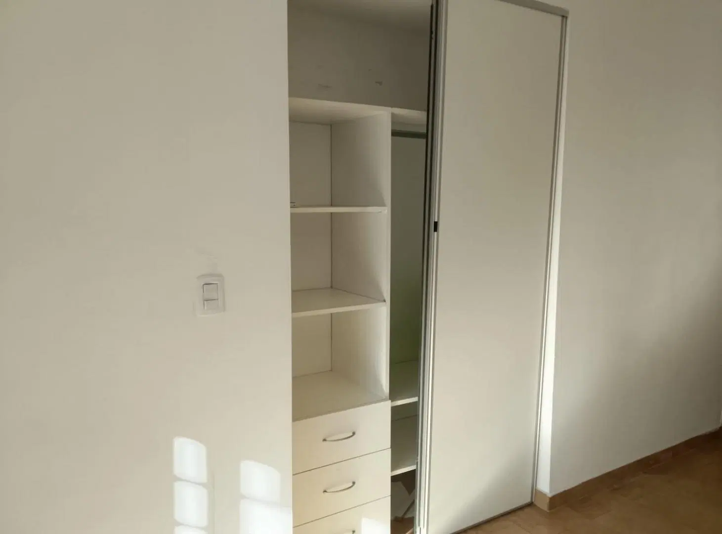 Alquiler Departamento Monoambiente , en Tres De Febrero 4
